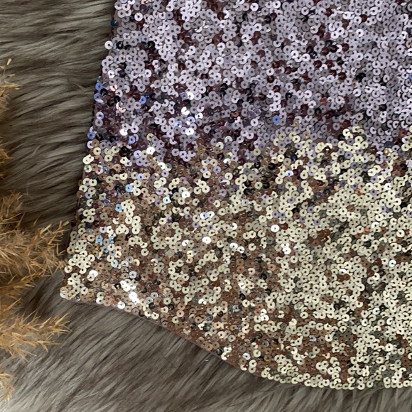 Express Patterned Sequins Tank Top NWT - Picture 3 of 7